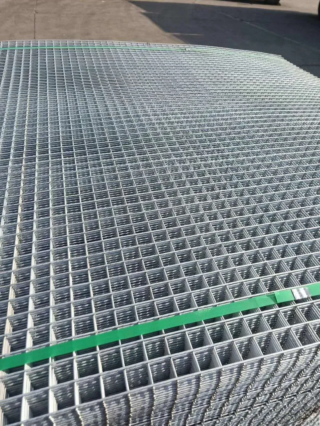 10 × 10 سم عالية التسليح المجلفن الملحومة ورقة شبكة سلكية للبناء 1