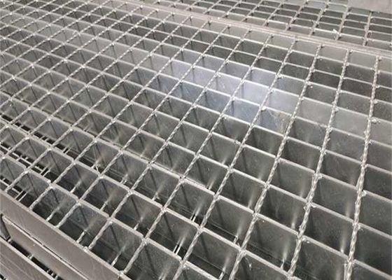 OEM مخصصة المغمورة الساخنة المسالك العادية / الحديدية المتسلسلة الشبكية للمنصة الممر / غطاء خندق الصرف الصحي