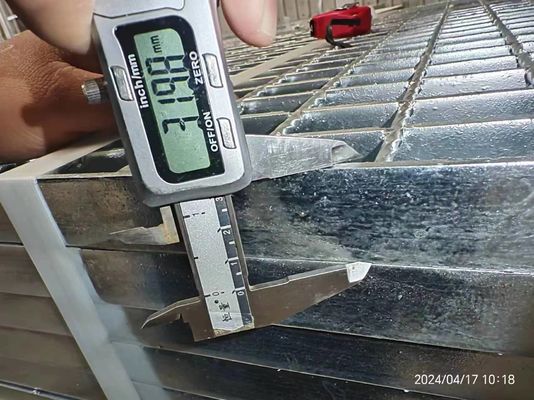 ASTM A36 لوحة الصلب القياسية WB325/2 المصقولة