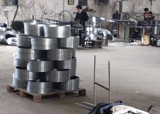 BTO-16 كونسيرتينا الحلاقة الأسلاك الشائكة 1100mm 7 مقاطع 35kg / رول 20-25m