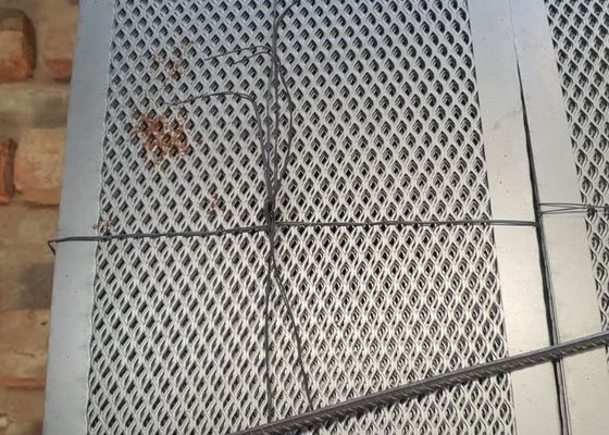1.15mm-1.2mm سمك الشبكة المعدنية المثقوبة الشريط المعدني المثقب لصنع الأقفاص