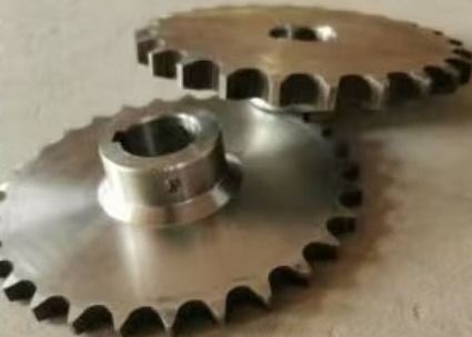 DIN ذراع 24B 28B 32B عجلة سلسلة مع 10mm الأسنان ومادة C45