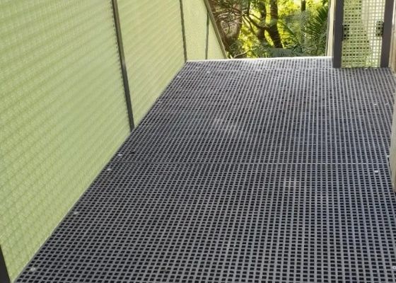 شبك فايبر جلاس (FRP) مضاد للانزلاق، جمالي، صديق للبيئة، مادة صناعية عالية الجودة