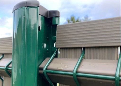 تصميم ثلاثي الدرجة 60x60ملم السياج المعدني المنحني للحديقة