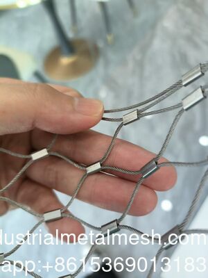 الدرجة العليا الأسود أكسيد الفولاذ المقاوم للصدأ سلك الحبل الشبكة للسياج حديقة الحيوان