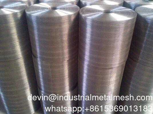 الكهرباء والغليان الساخن الغلفاني بطلاء PVC الحديدية المطاطية سلك شبكة حديدي لفة وألواح