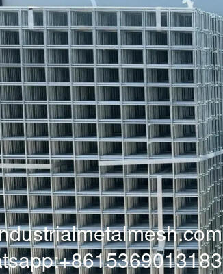 ألواح شبكية سلكية ملحومة 1.2x2.4m مجلفنة 4x8ft صفائح فولاذية 2 "ثقوب