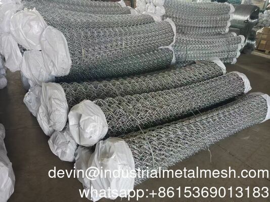 سياج شبكي مجلفن مطلي بـ PVC من أسلاك الفولاذ منخفض الكربون 60*60 مم