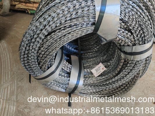 شبكة أسلاك شائكة فولاذية واقية ملحومة بشفرة BTO-22